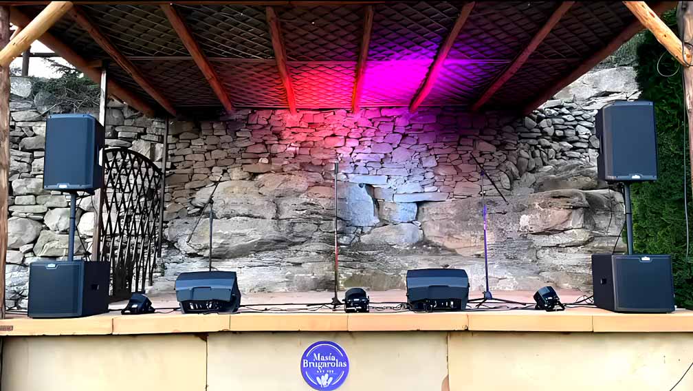 sonido-para.-bodas-escenario