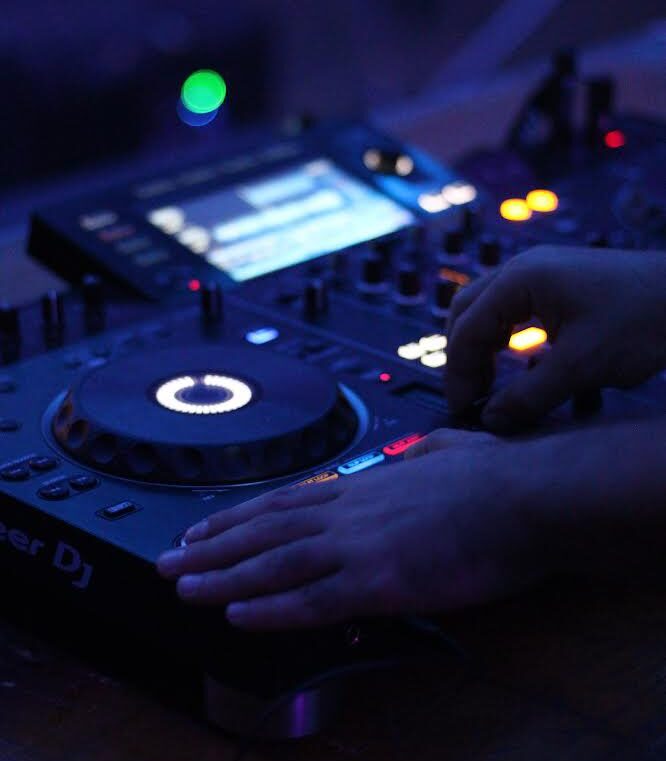dj-para-eventos-controlador